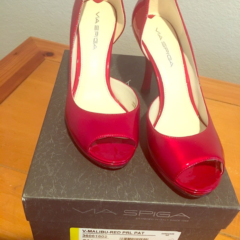 Via Spiga Red Patent Heels 6 1/2.